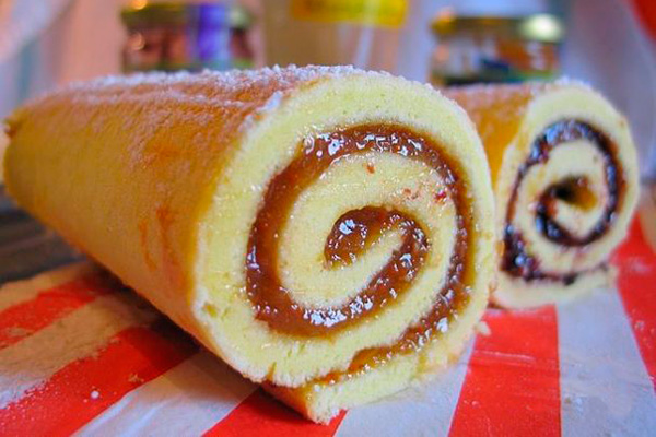 Рулет з джемом